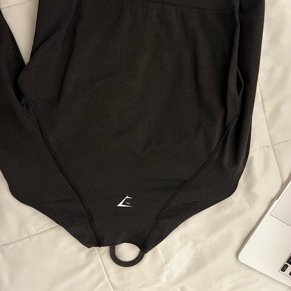 Gymshark top - Picture 3 of 3